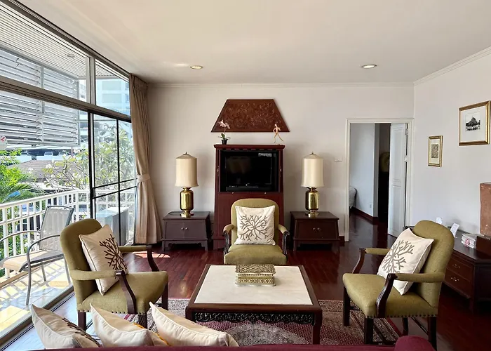Samsen Spacious 2br Contemporary Thai Style * Bangkok