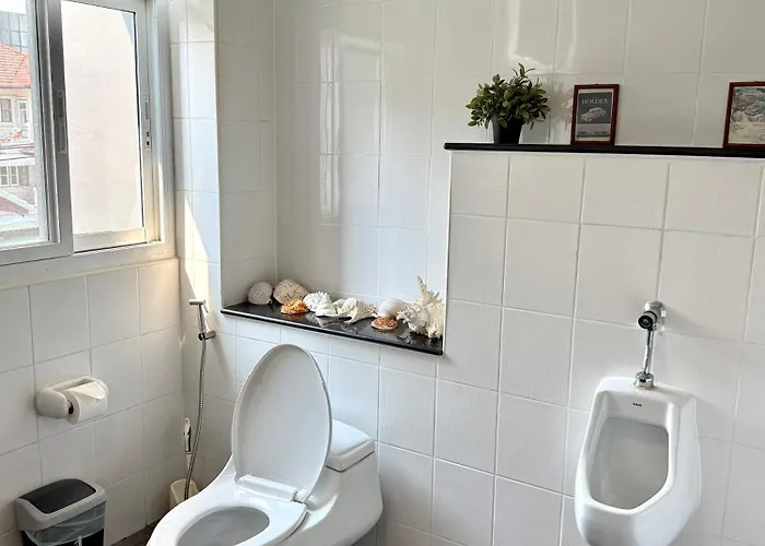 Samsen Spacious 2br Contemporary Thai Style *