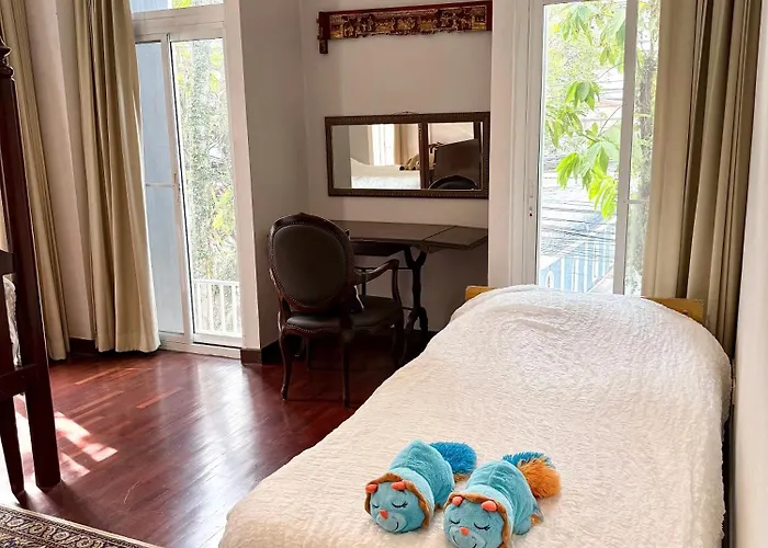 Samsen Spacious 2br Contemporary Thai Style Apartment *