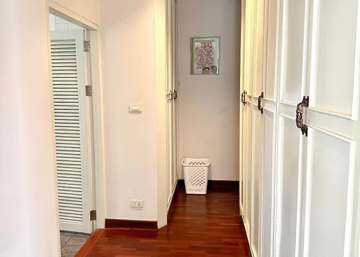 Apartment Samsen Spacious 2br Contemporary Thai Style *