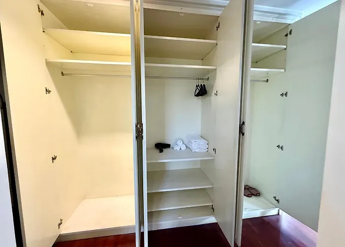 Apartment Samsen Spacious 2br Contemporary Thai Style *