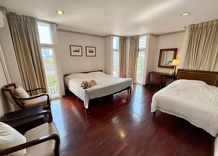 Apartment Samsen Spacious 2br Contemporary Thai Style